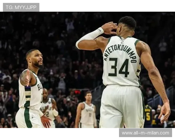 字母哥吸引三人，雄鹿外线解放